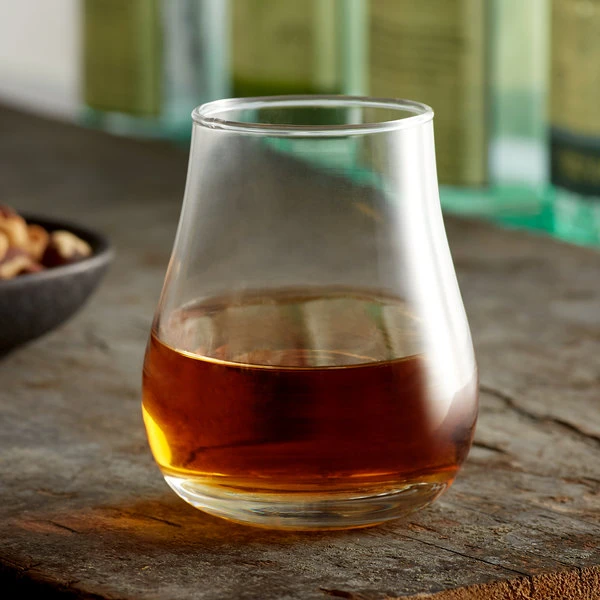 Acopa Select 8 Oz. Whiskey Glass - 12/Case 3 Acopa Select 8 Oz. Whiskey Glass - 12/Case